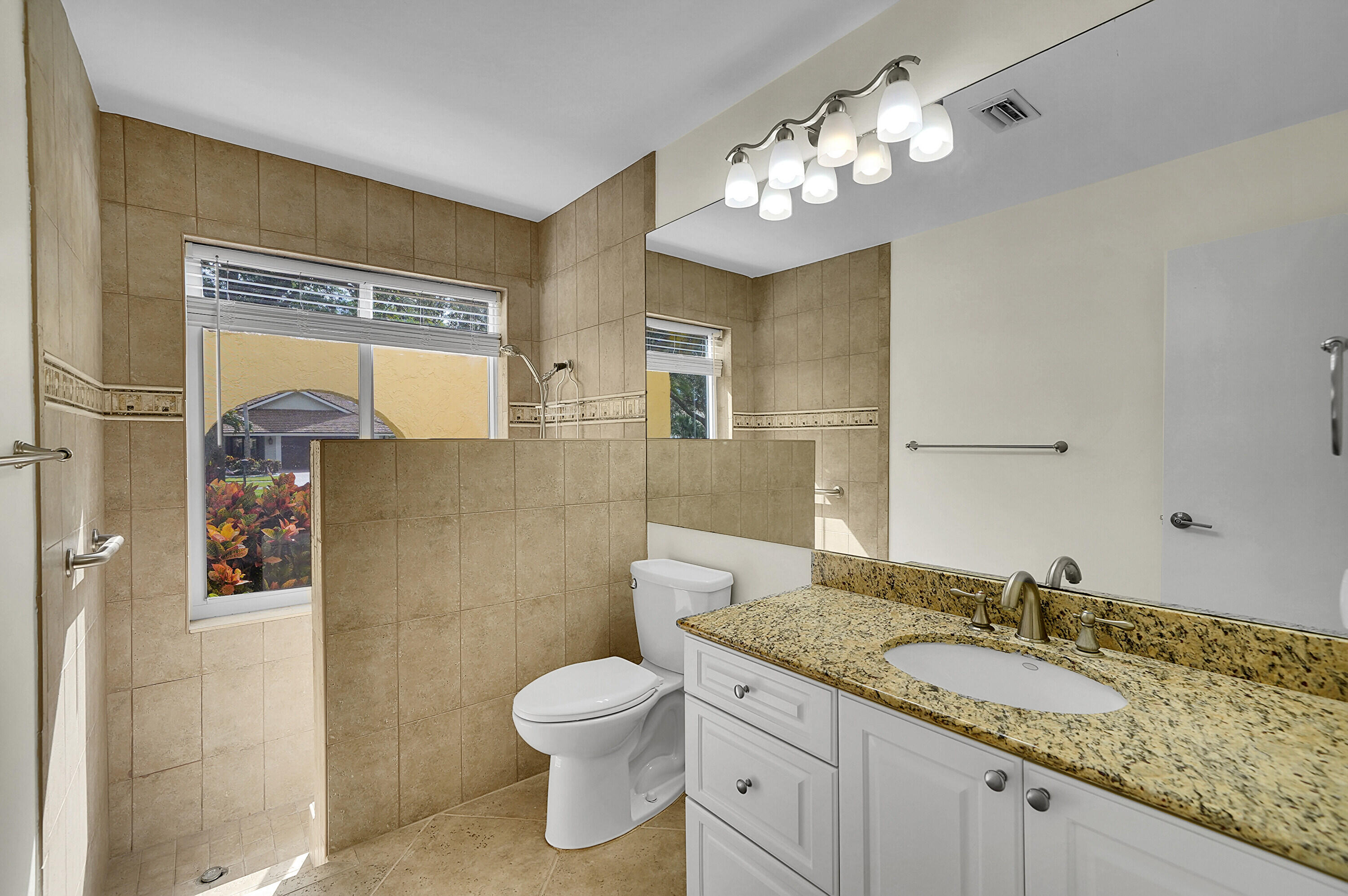 Colonnade/Boca Tierra - Residential