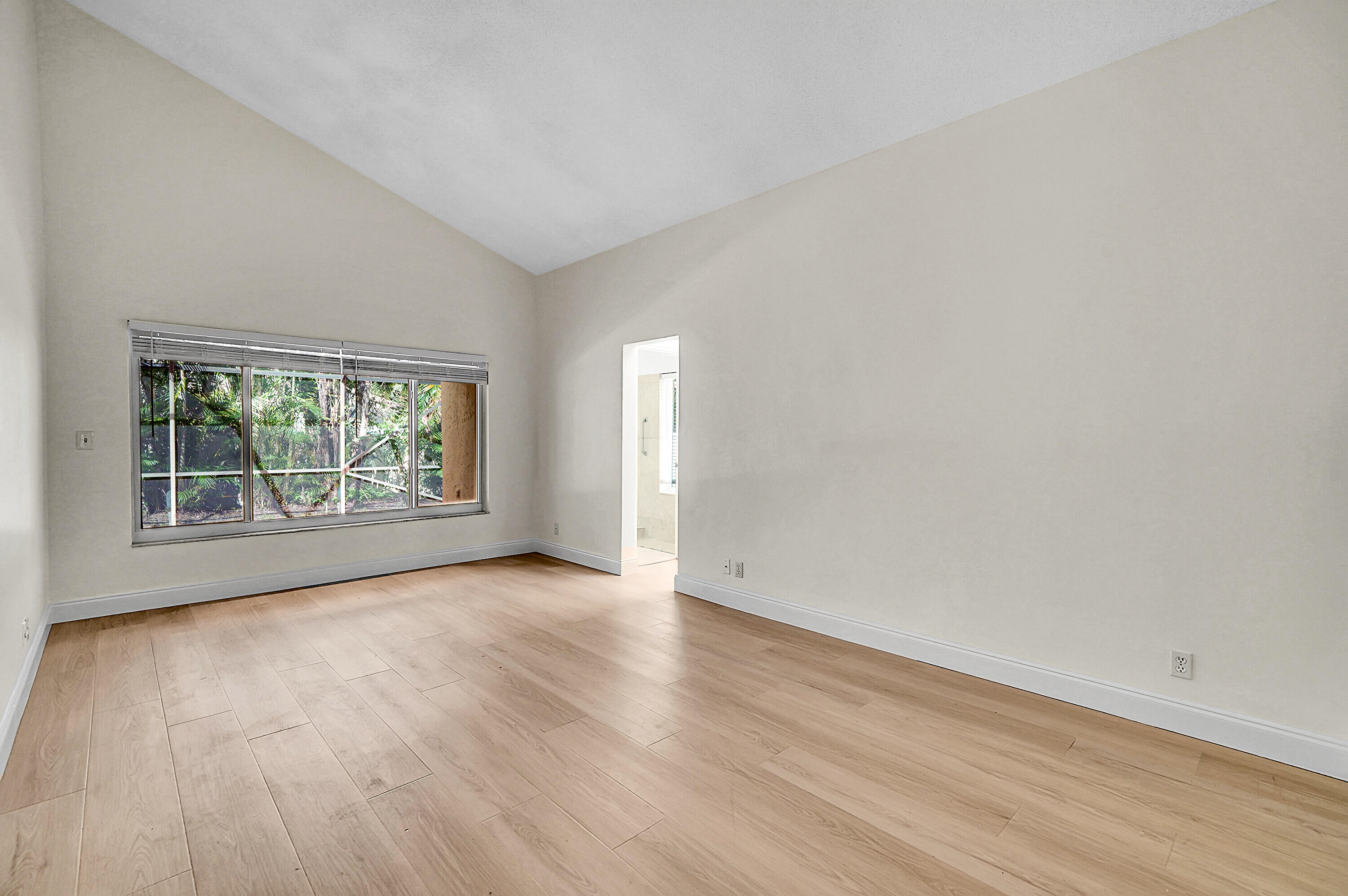 Colonnade/Boca Tierra - Residential