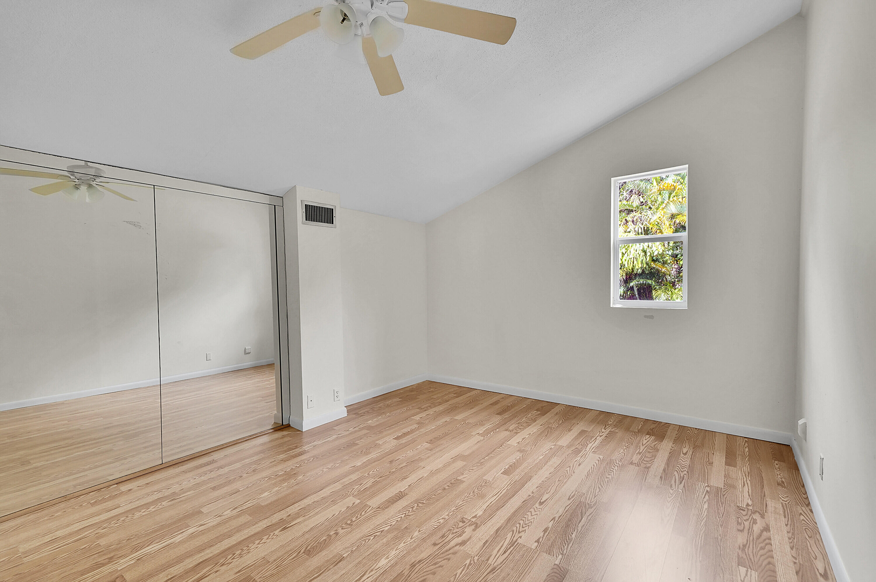 Colonnade/Boca Tierra - Residential