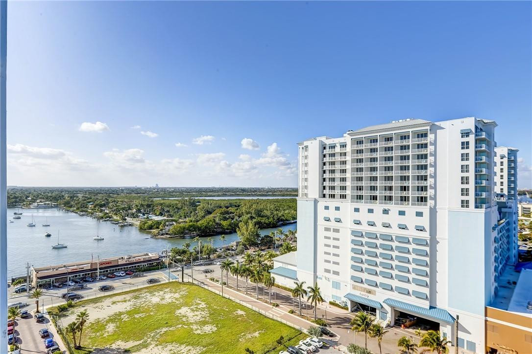 CRYSTAL TOWER - Residential