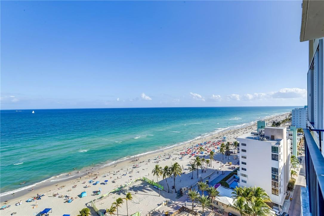 CRYSTAL TOWER - Residential