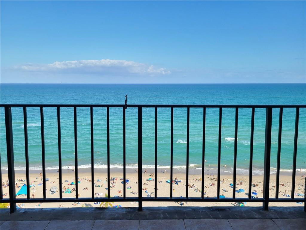 CRYSTAL TOWER - Residential