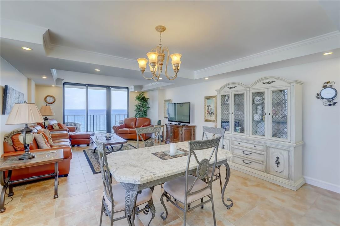 CRYSTAL TOWER - Residential