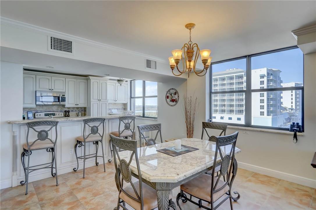 CRYSTAL TOWER - Residential