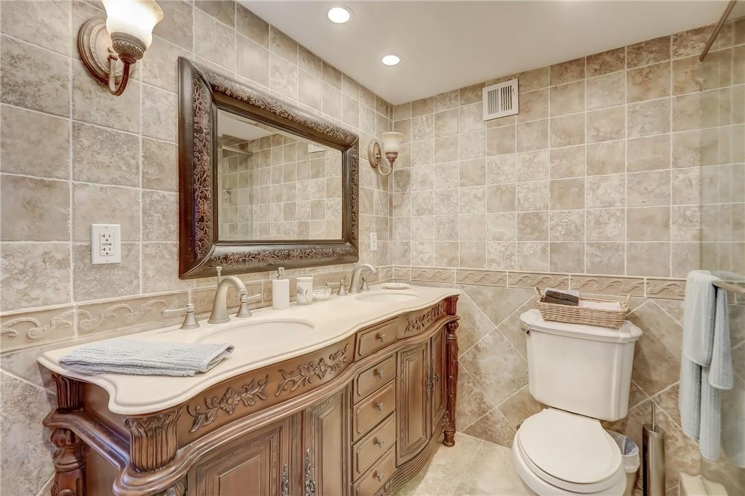 CRYSTAL TOWER - Residential