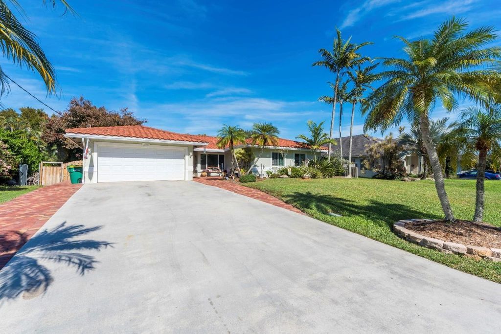 Photo of 11721 NW 23rd Street, Plantation, FL 33323 (MLS # F10545806)