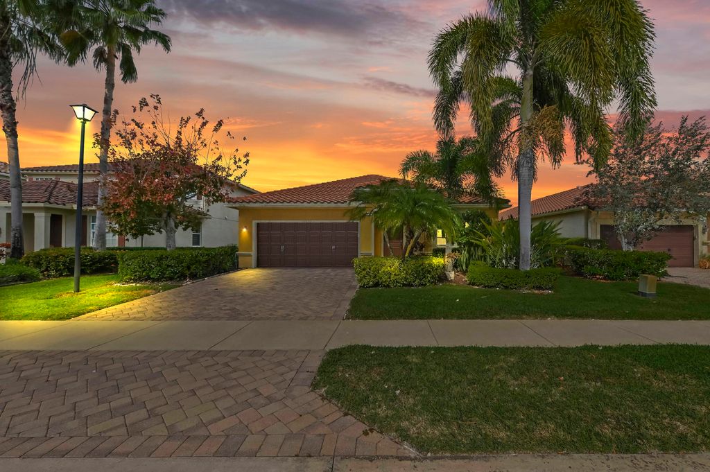 Photo of 10699 Ivanhoe Lane, Wellington, FL 33414 (MLS # R11160930)