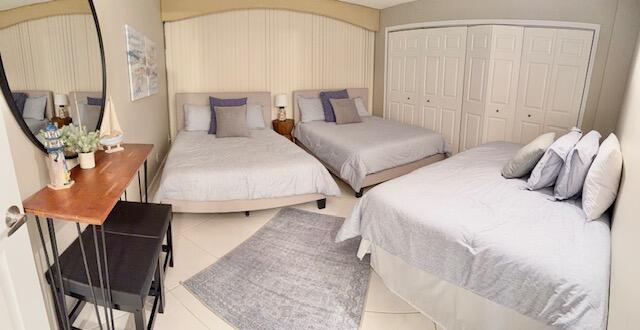 PLAZA SOUTH CONDO - Residential