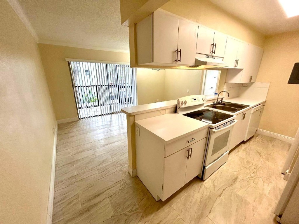 Arbor Keys Condo - Residential