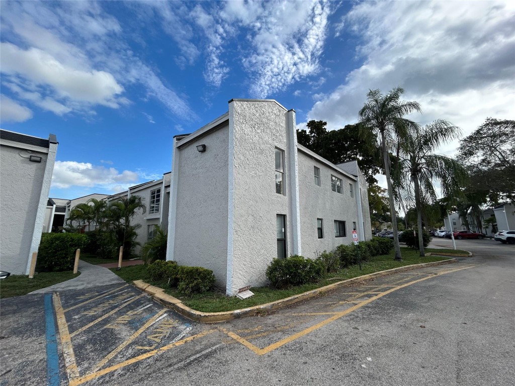 Arbor Keys Condo - Residential