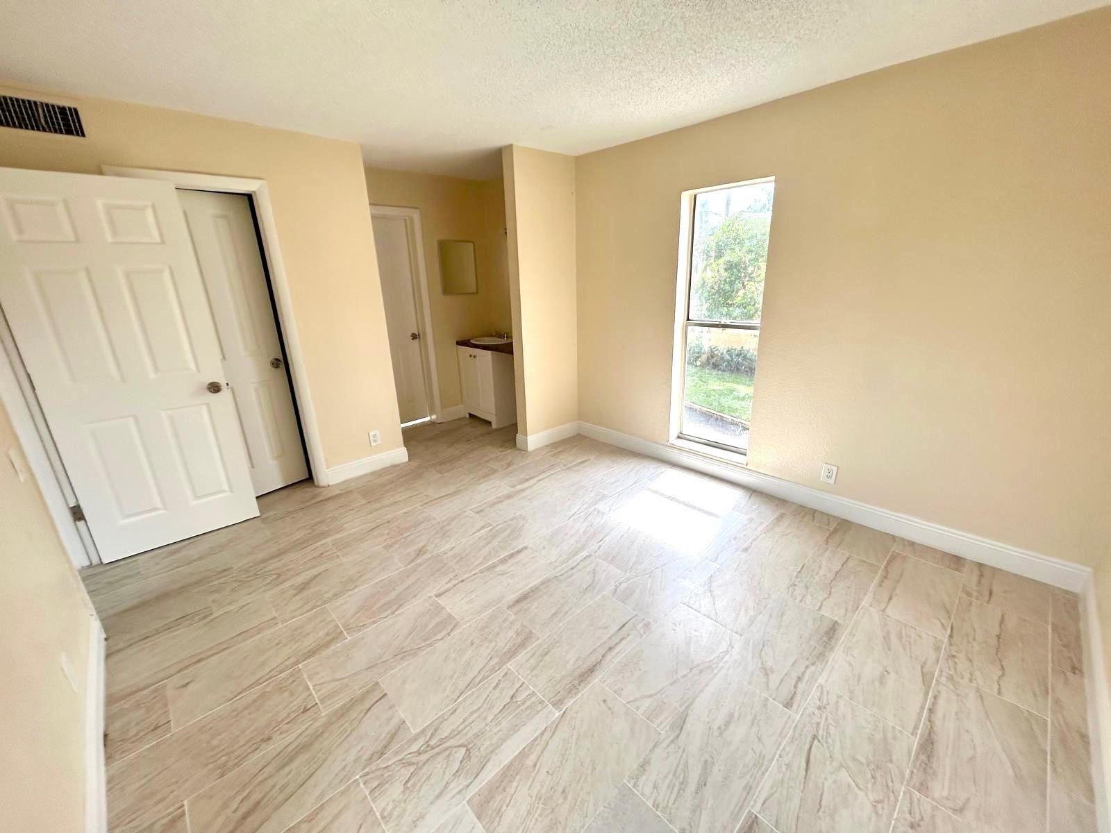 Arbor Keys Condo - Residential
