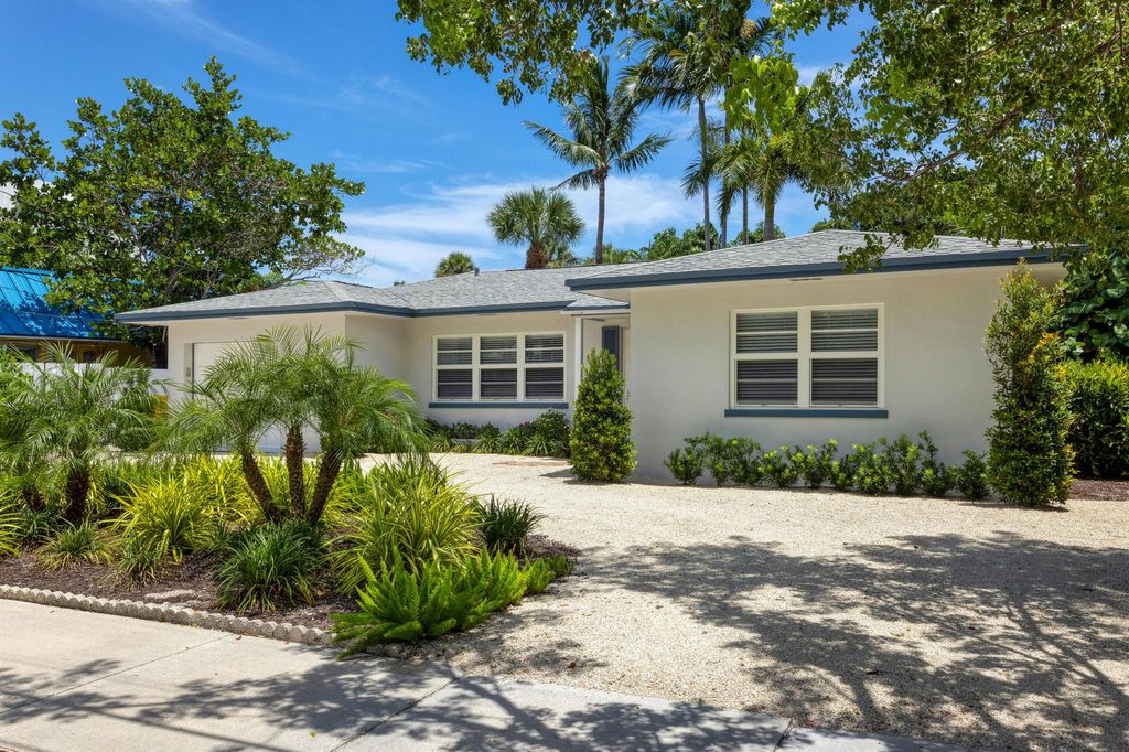 Photo of 123 SE 7th Avenue, Delray Beach, FL 33483 (MLS # R10909829)