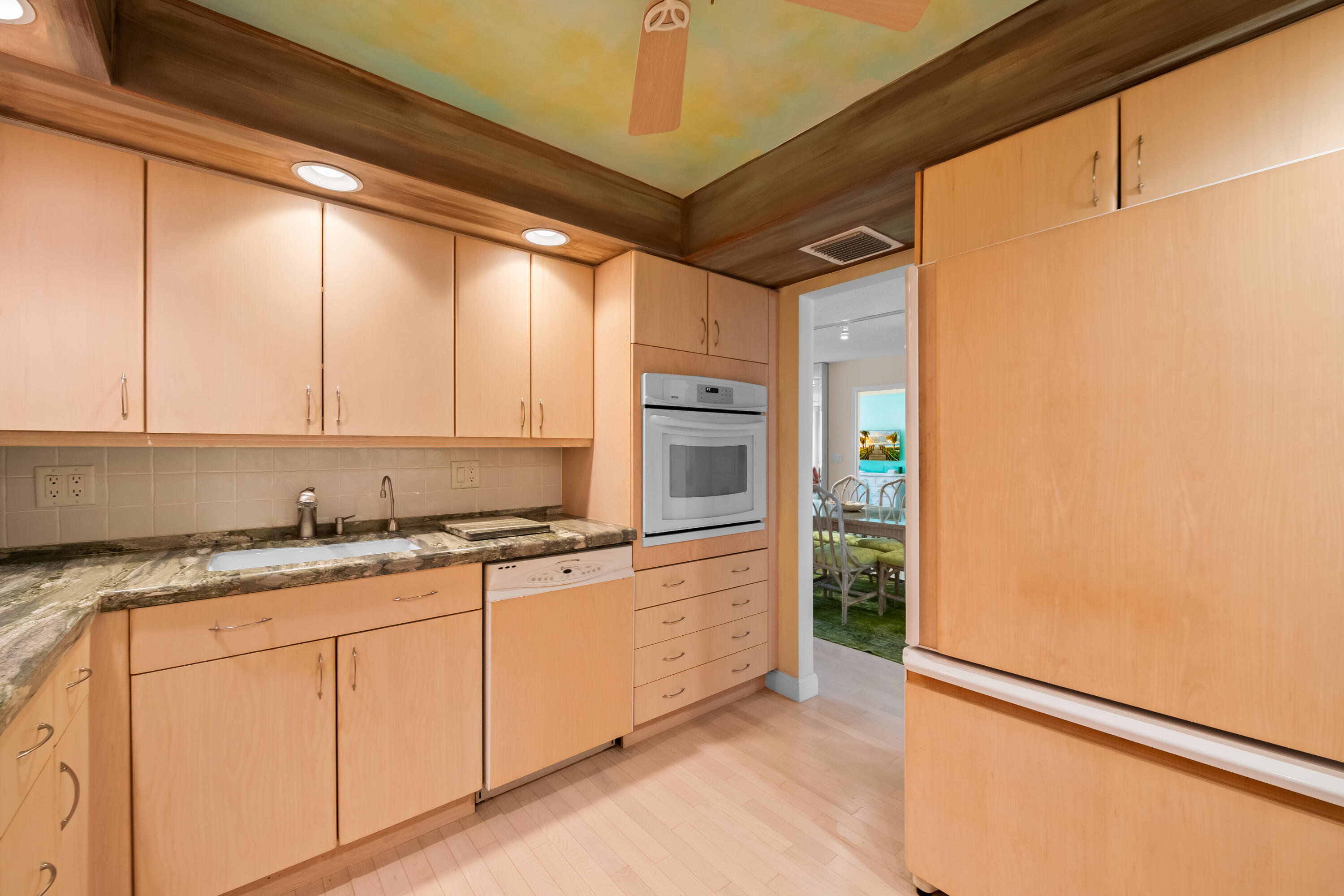 3546 S Ocean Boulevard 716