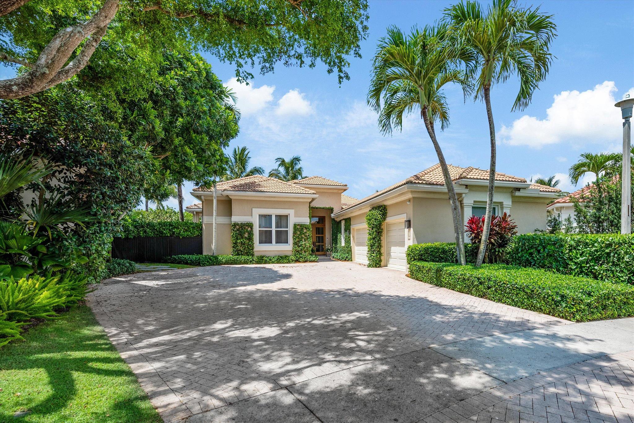 EQUESTRIAN CLUB ESTATES 2 - Residential