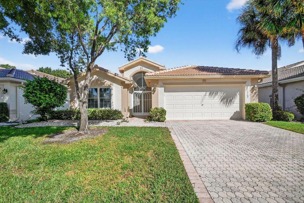 Photo of 11769 Castellon Court, Boynton Beach, FL 33437 (MLS # R11136980)