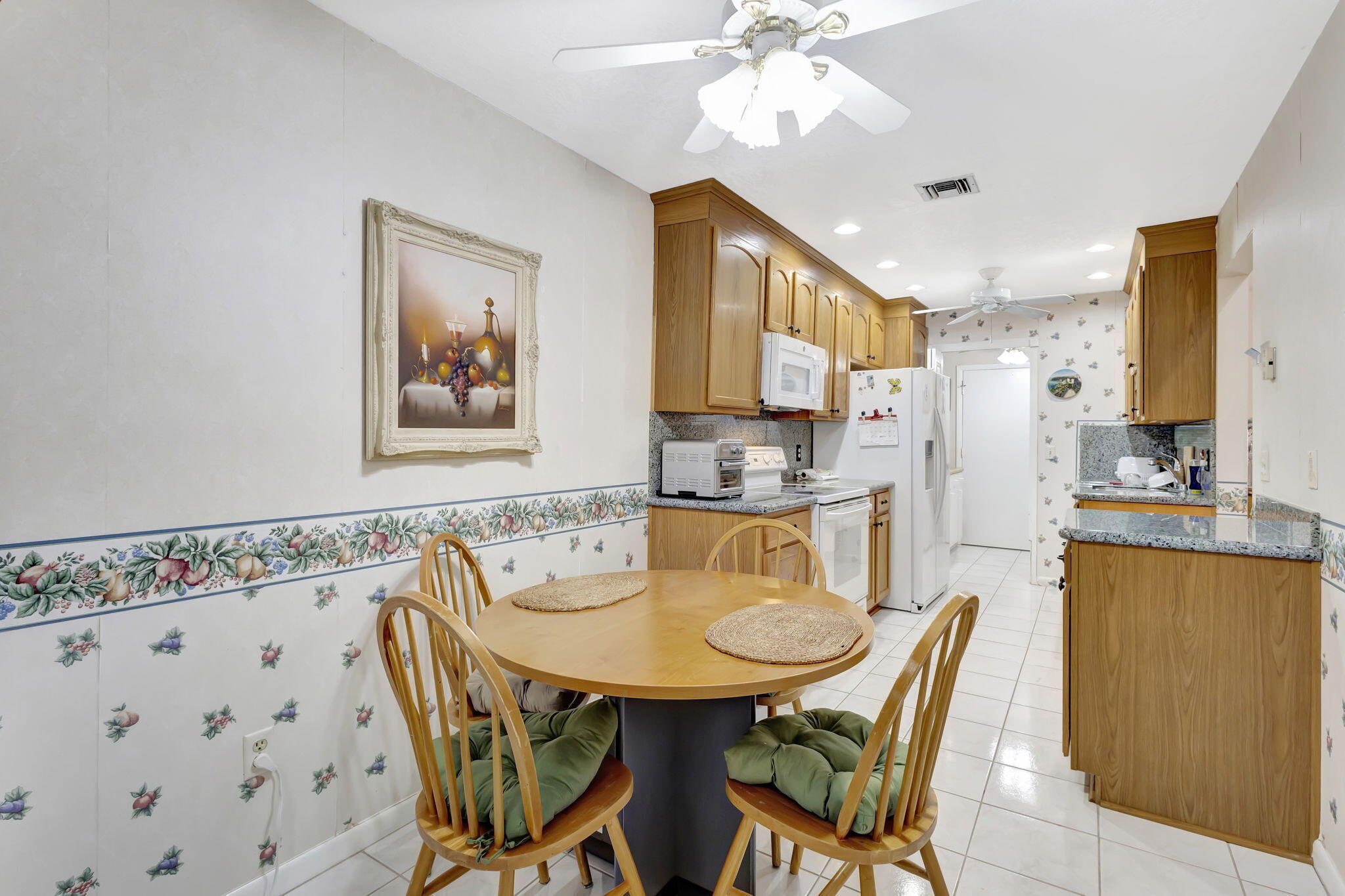 VILLAGE WALK - Residential