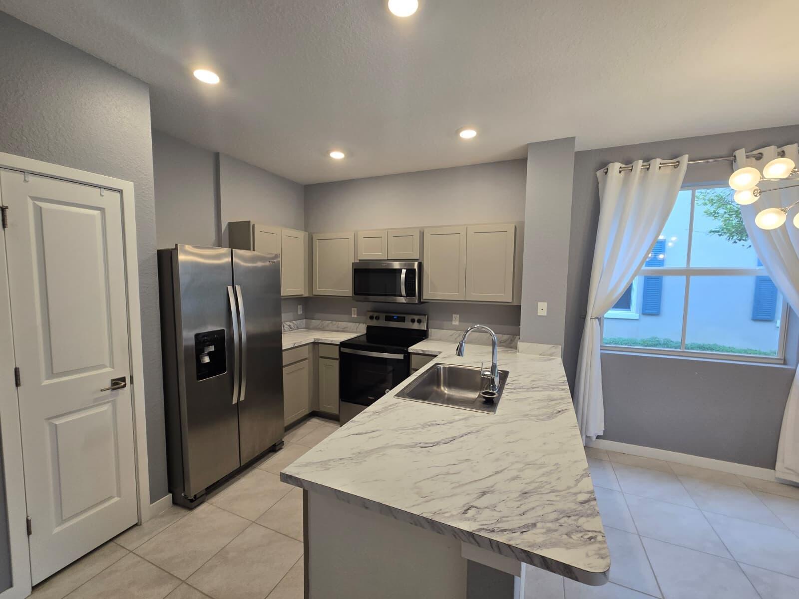 RIVIERA COVE - Residential Lease