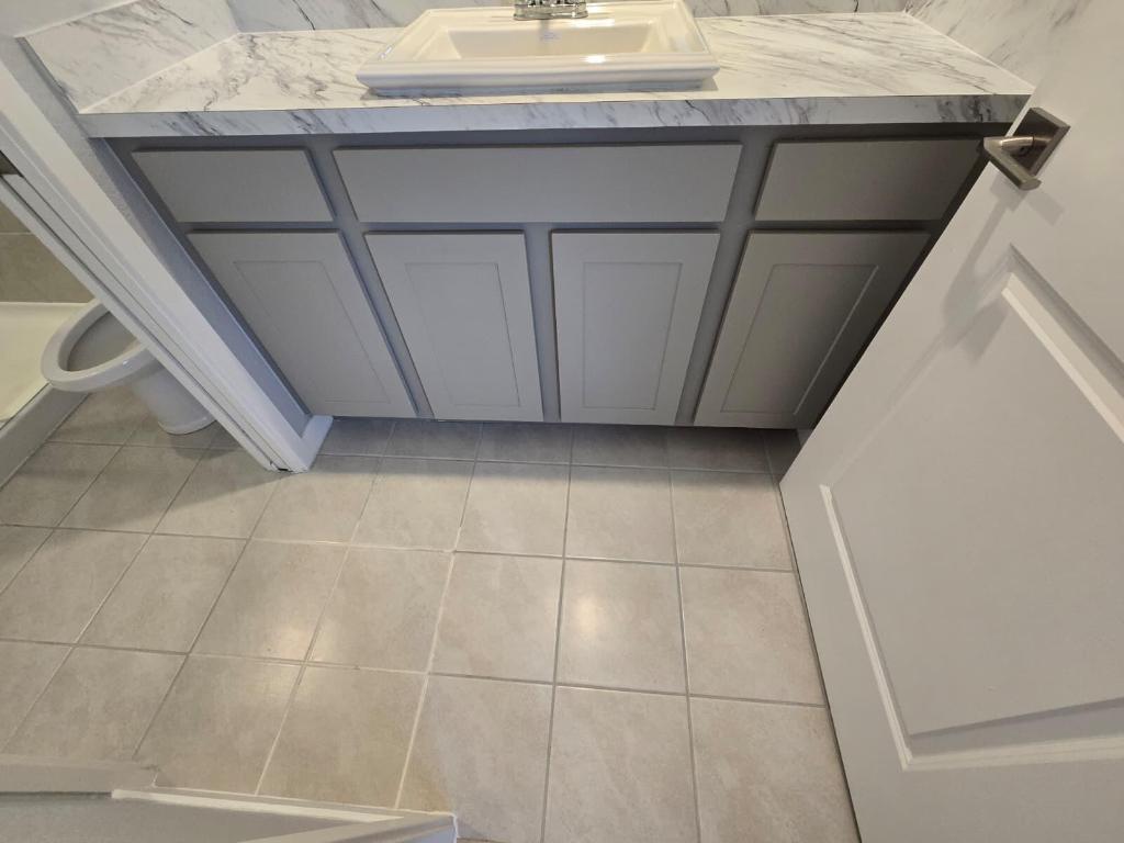 RIVIERA COVE - Residential Lease