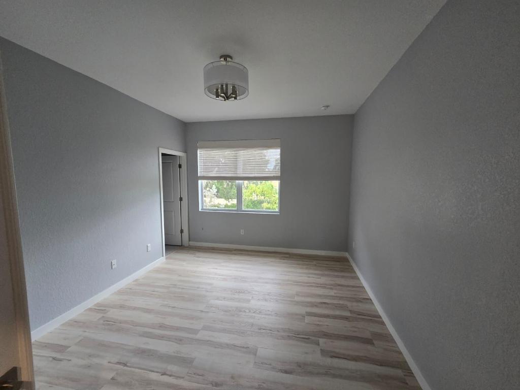 RIVIERA COVE - Residential Lease