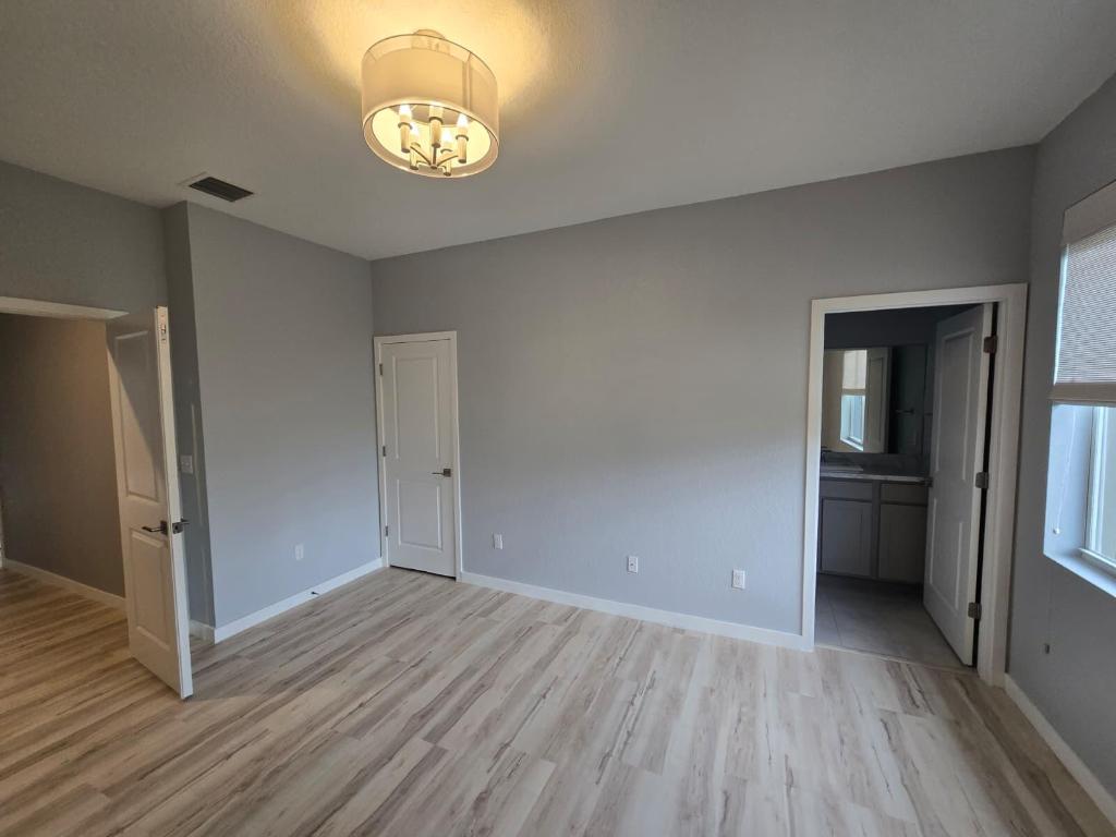 RIVIERA COVE - Residential Lease