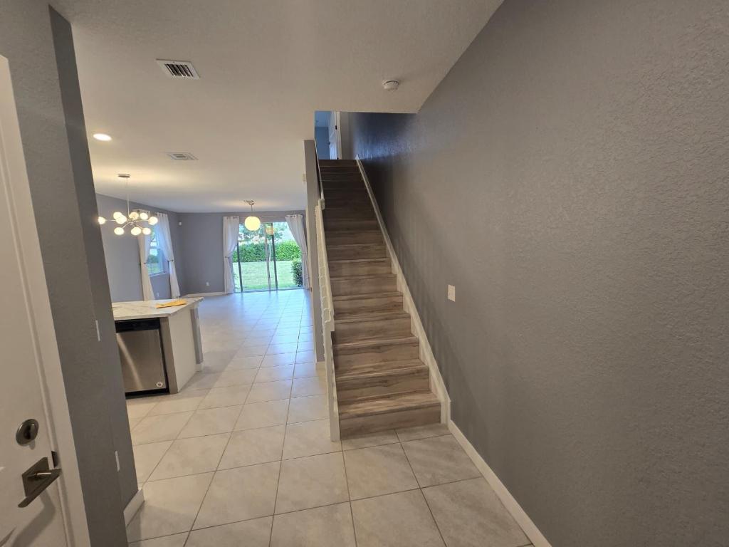 RIVIERA COVE - Residential Lease