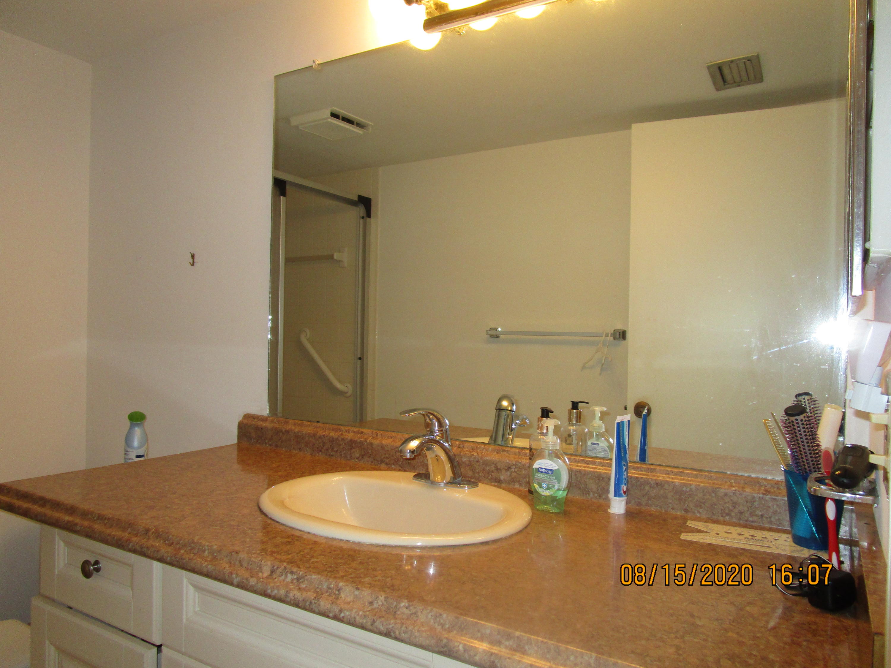 VILLAGES OF ORIOLE DEAUVILLE CONDO - Residential Lease