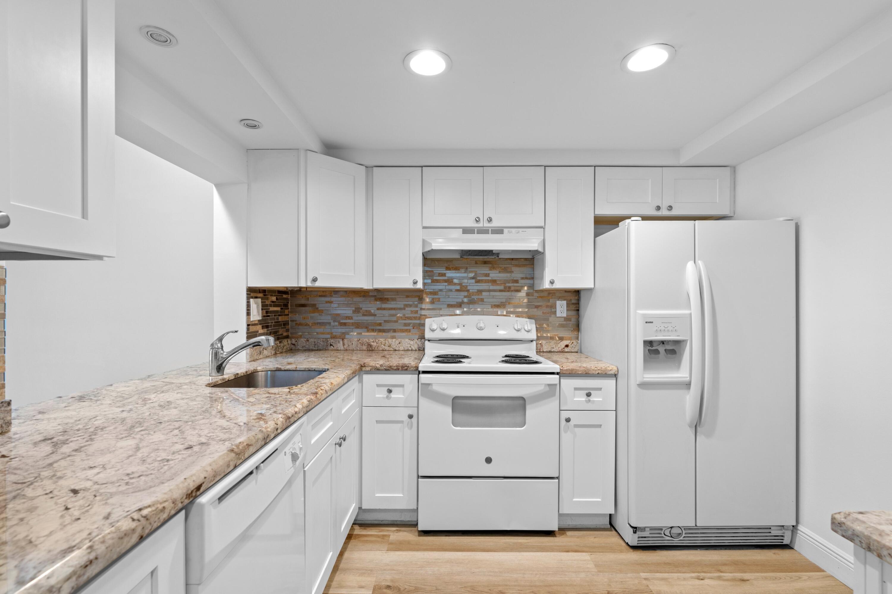 SUNRISE SPRINGS CONDO II - Residential