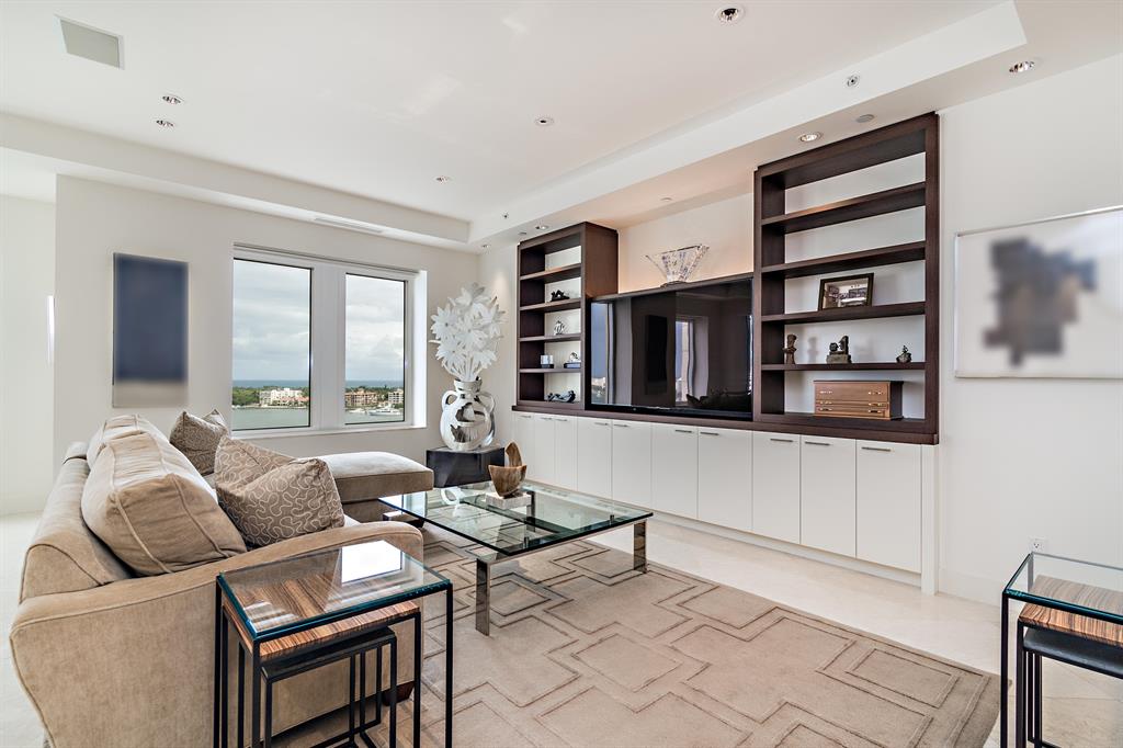 ONE WATERMARK PLACE OF TH - Residential