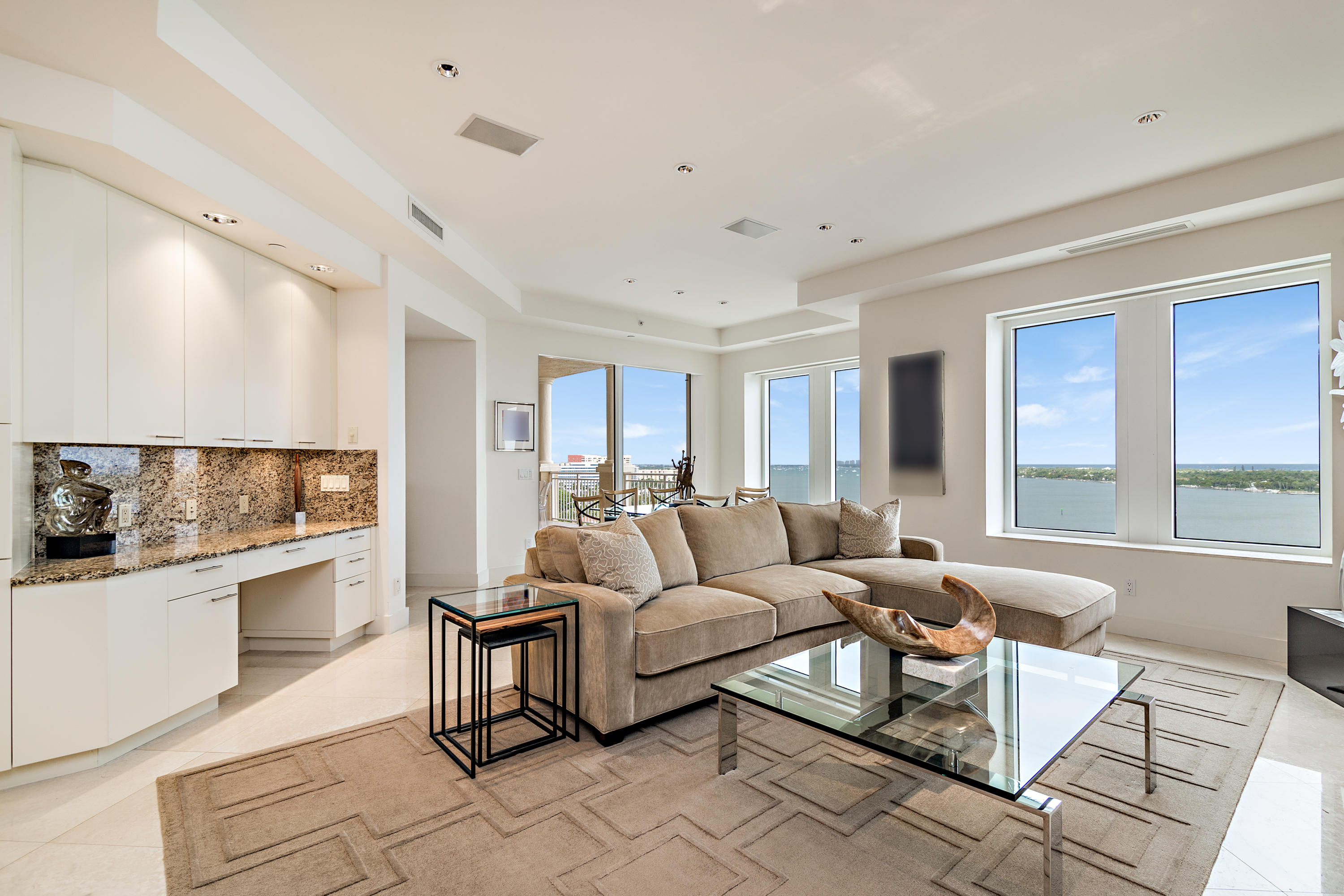 ONE WATERMARK PLACE OF THE PALM BEACHES - Residential