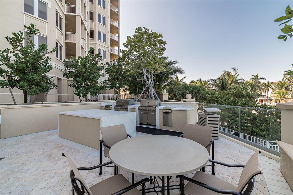 ONE WATERMARK PLACE OF TH - Residential