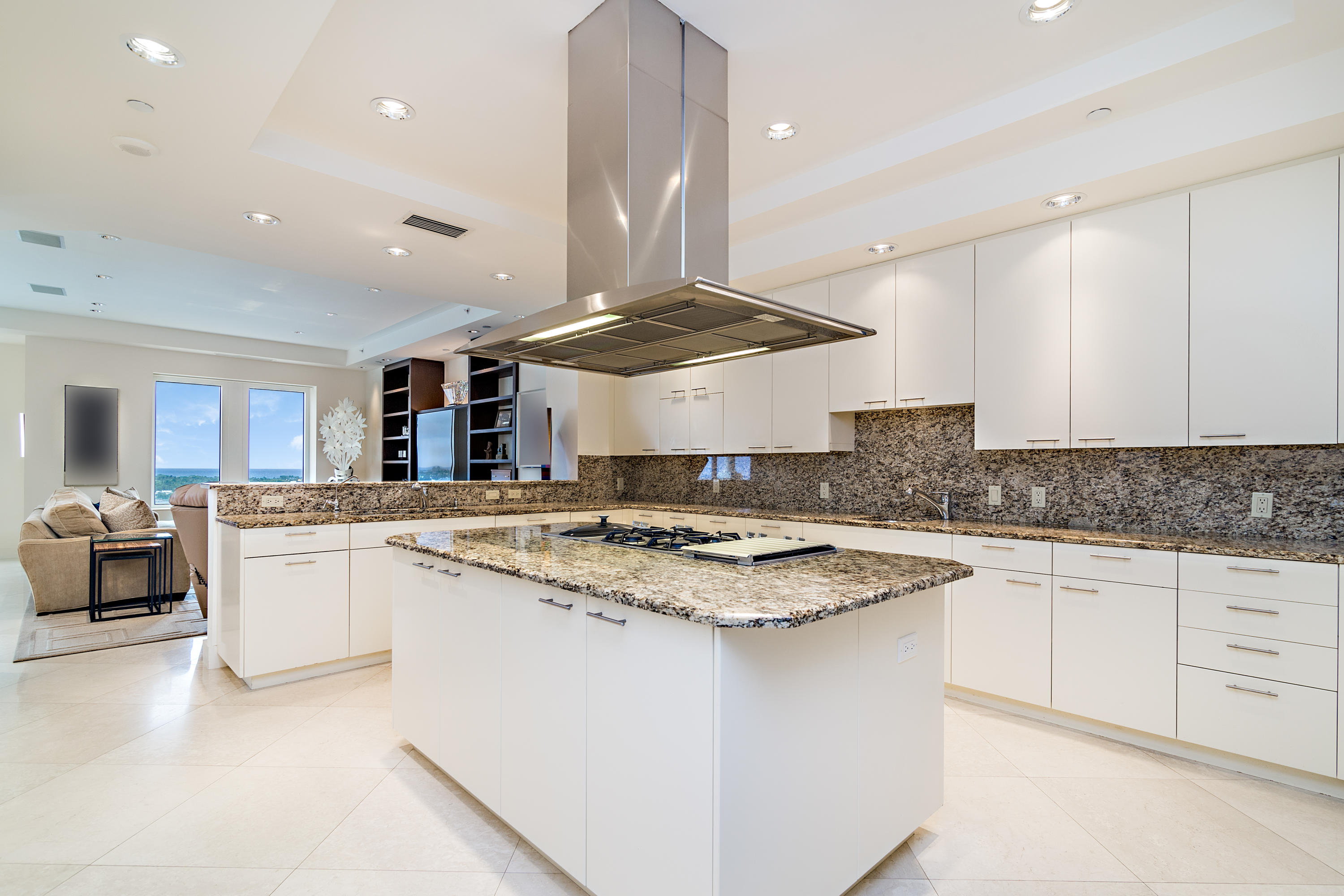 ONE WATERMARK PLACE OF THE PALM BEACHES - Residential