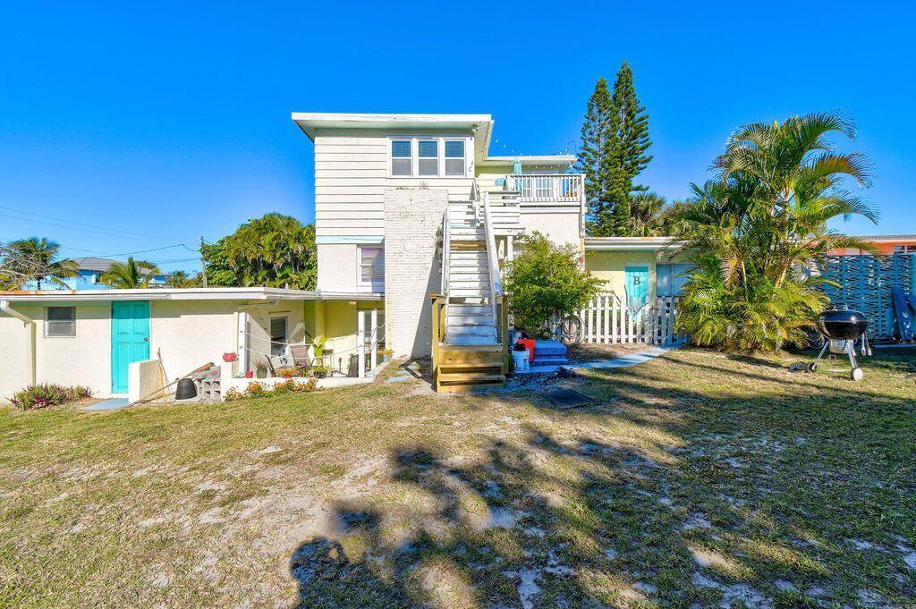 Updated one bedroom one bath apt on second floor with some view of ocean located in the South Hutchinson Island! Walk to beach, quiet area, ample parking, lush landscaping Apt has a private spacious open patio to relax and watch the stars, or get the ocean breeze . Unit comes with stove, refrigerator, building has laundry facility, built in bookcases, vinyl floorings, AC, updated bathroom with shower.