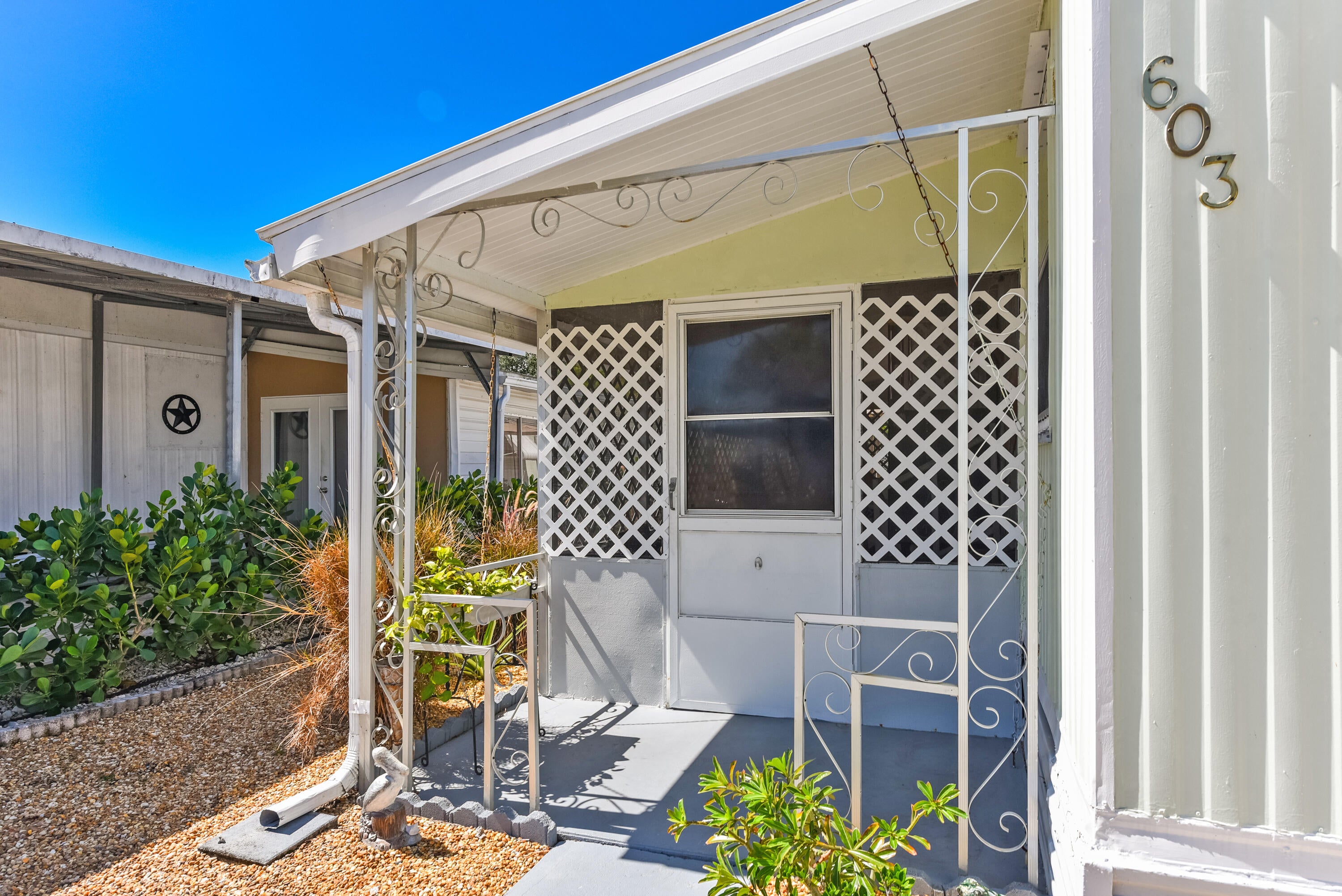 603 Garden View