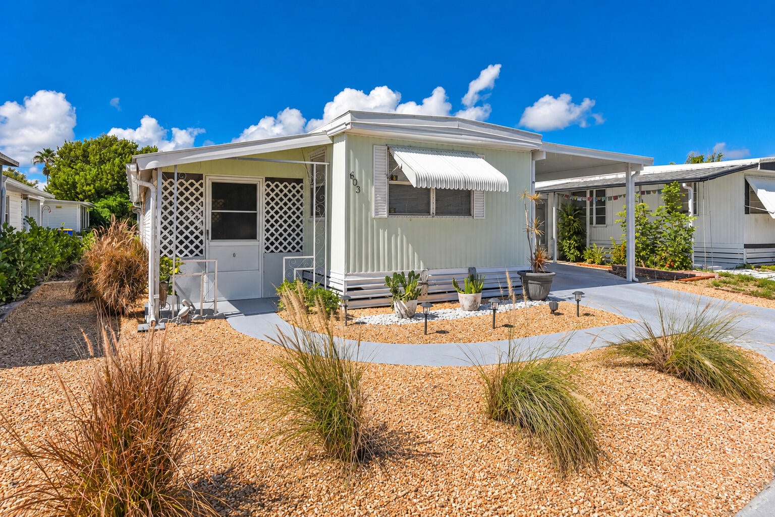 603 Garden View