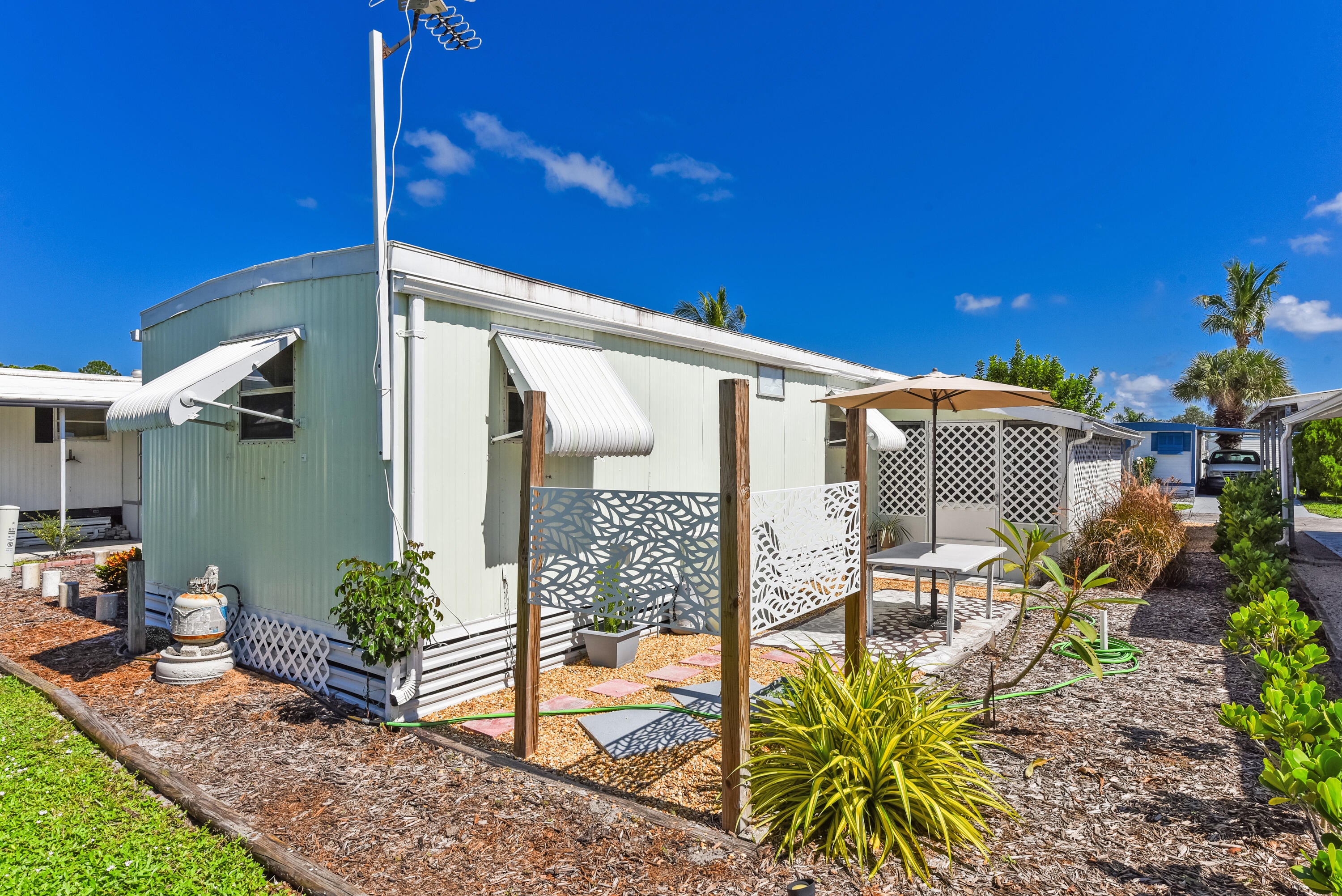 603 Garden View