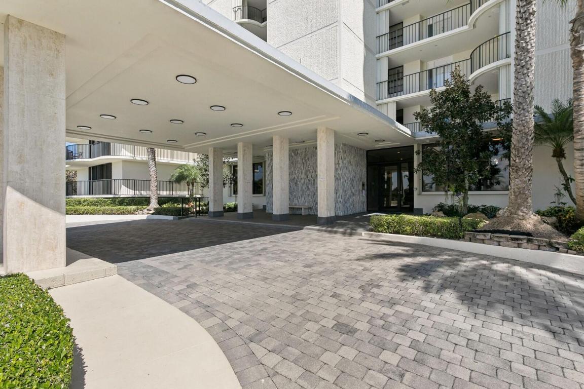 TEQUESTA TOWERS CONDO - Residential