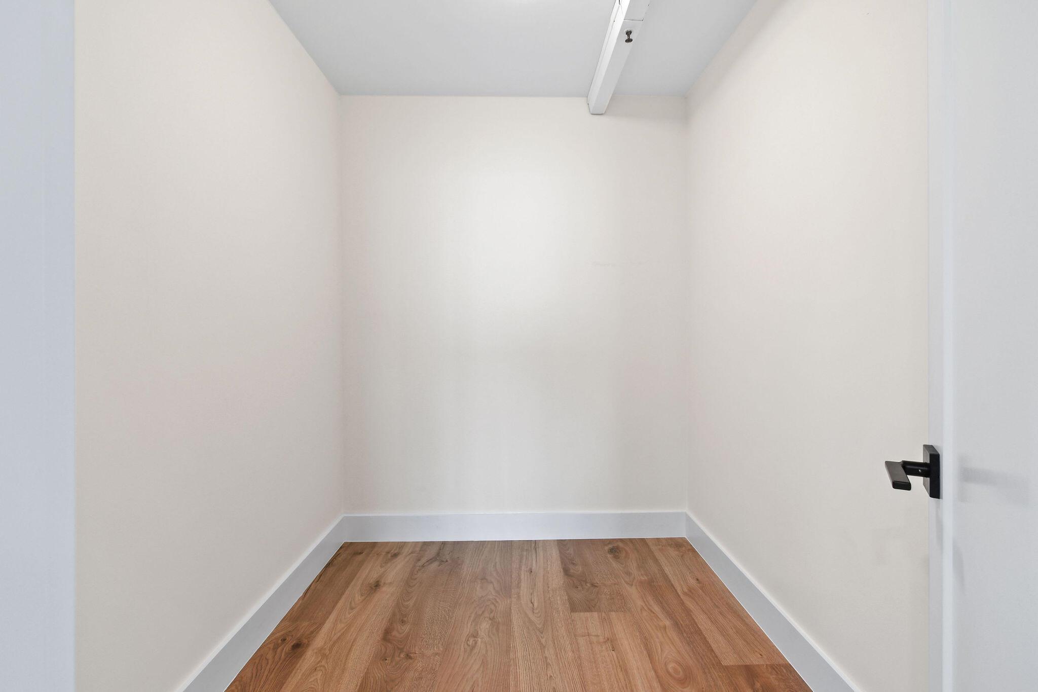 TEQUESTA TOWERS CONDO - Residential