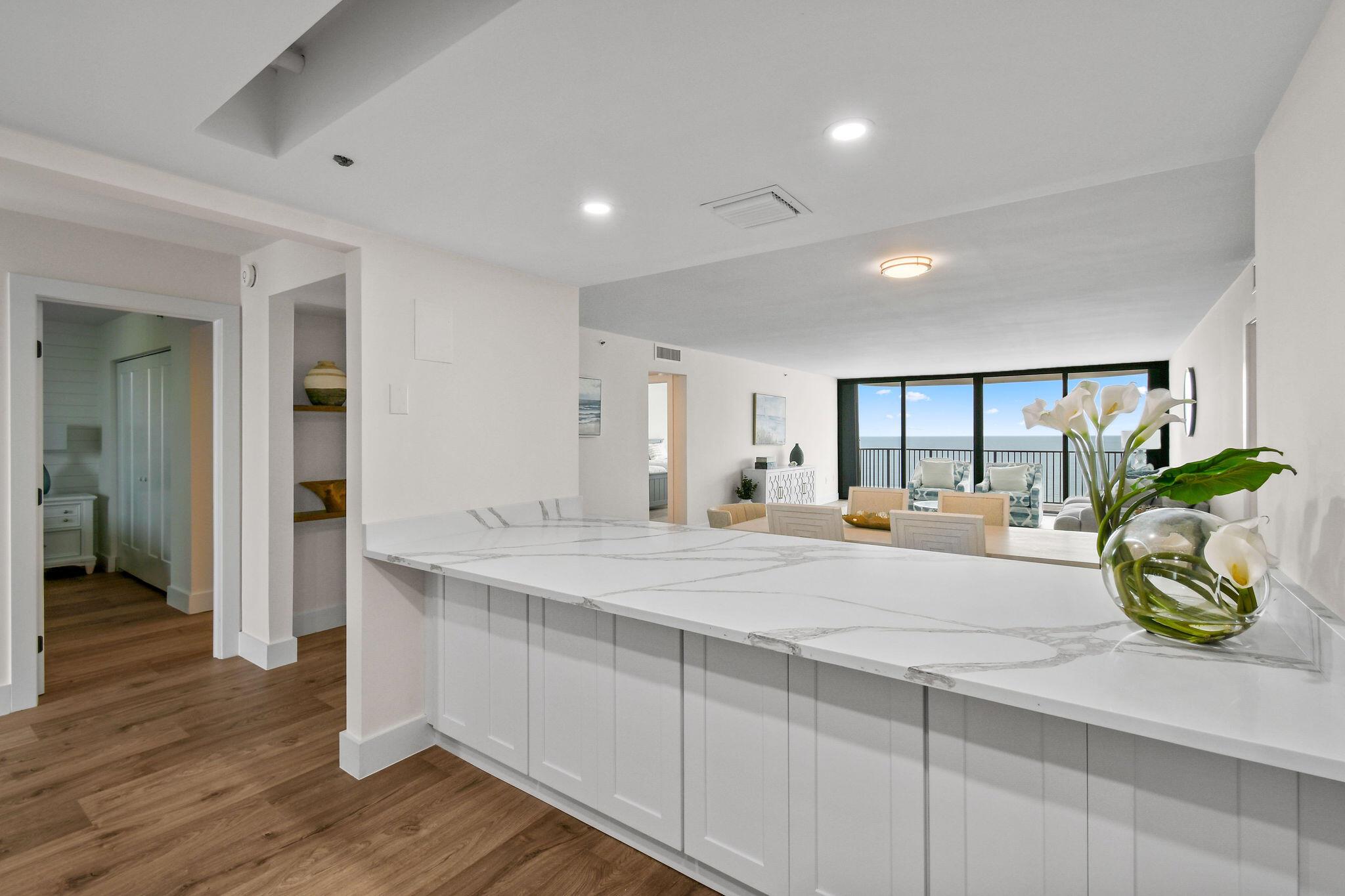 TEQUESTA TOWERS CONDO - Residential