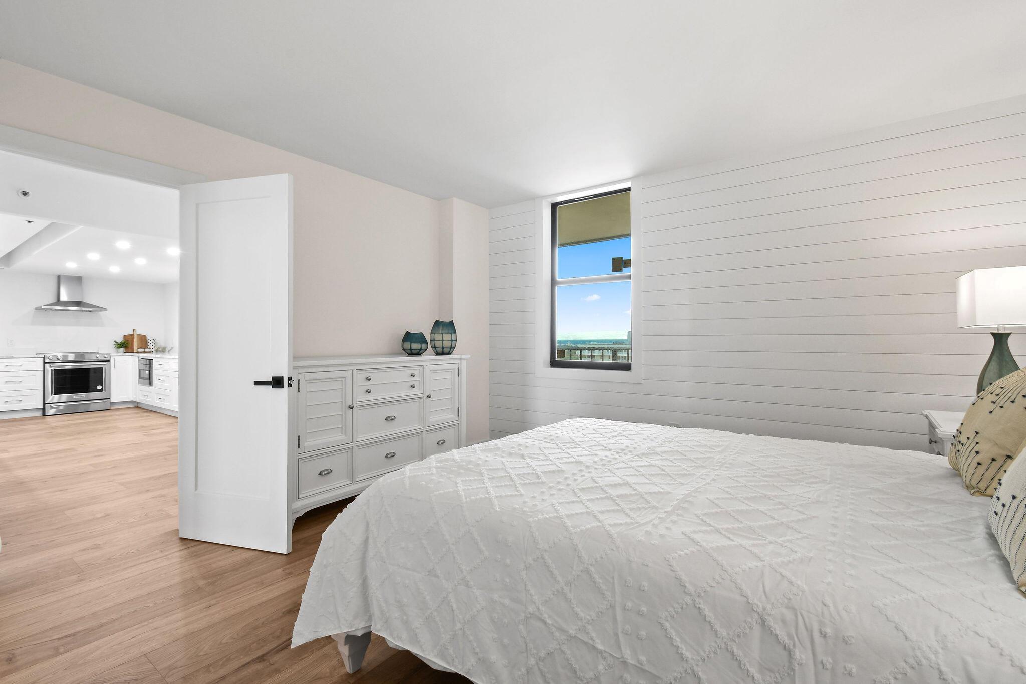 TEQUESTA TOWERS CONDO - Residential