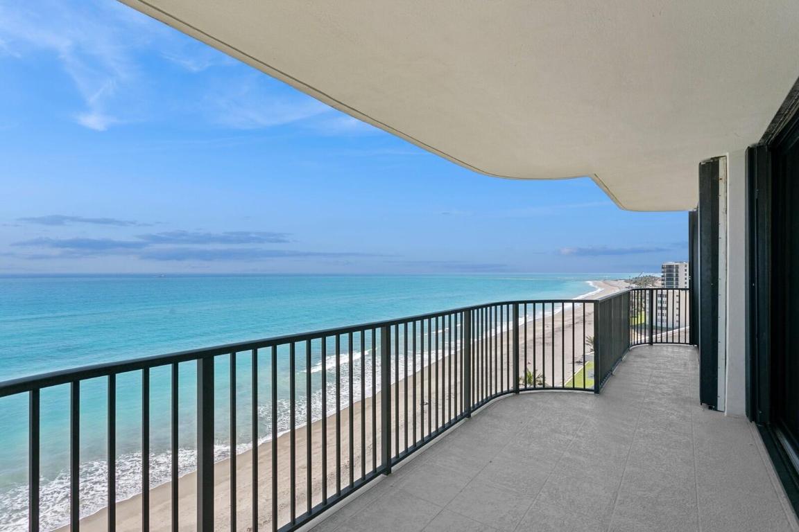 TEQUESTA TOWERS CONDO - Residential