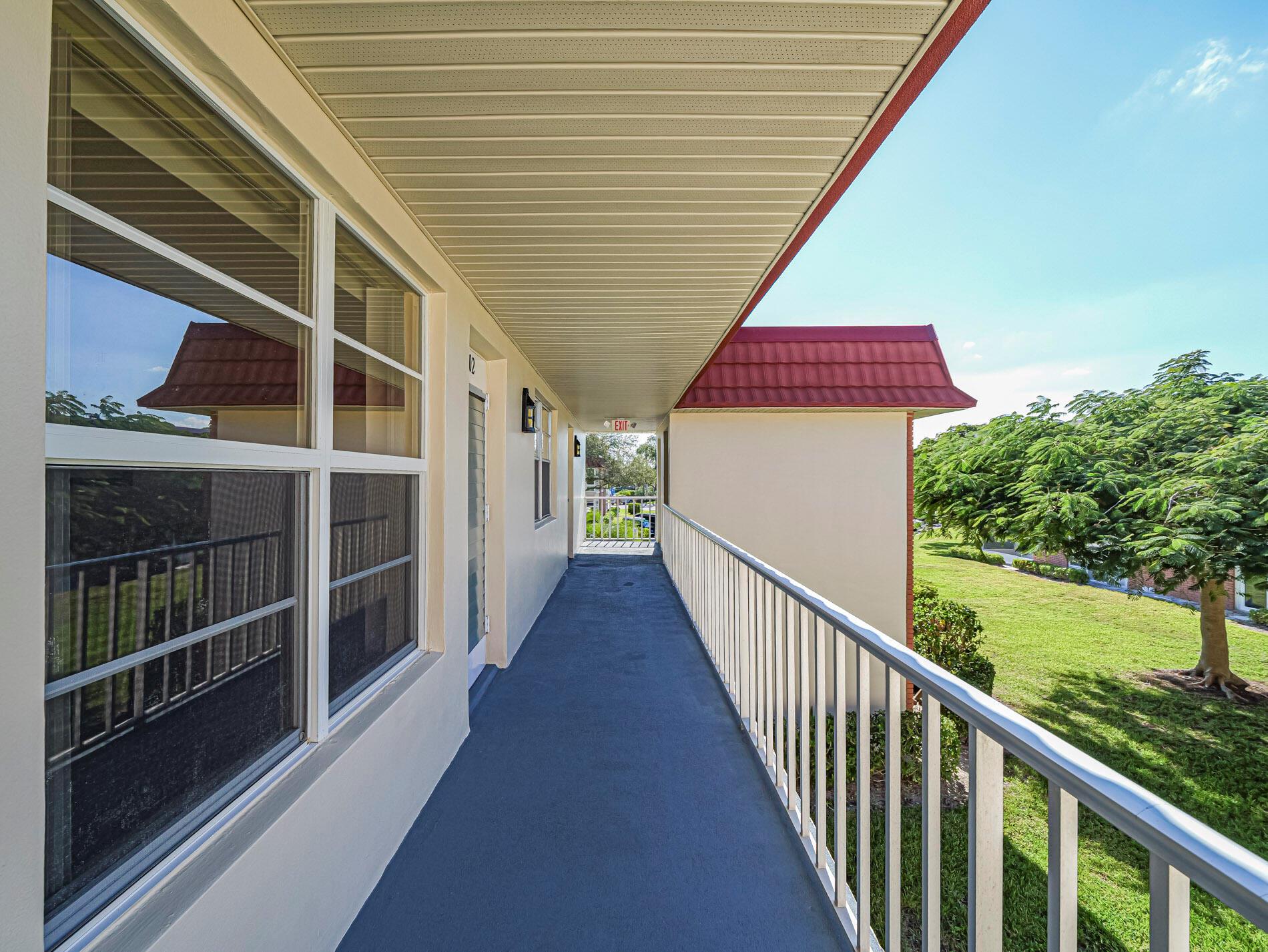 VISTA ROYALE PHASE IV BLD - Residential Lease