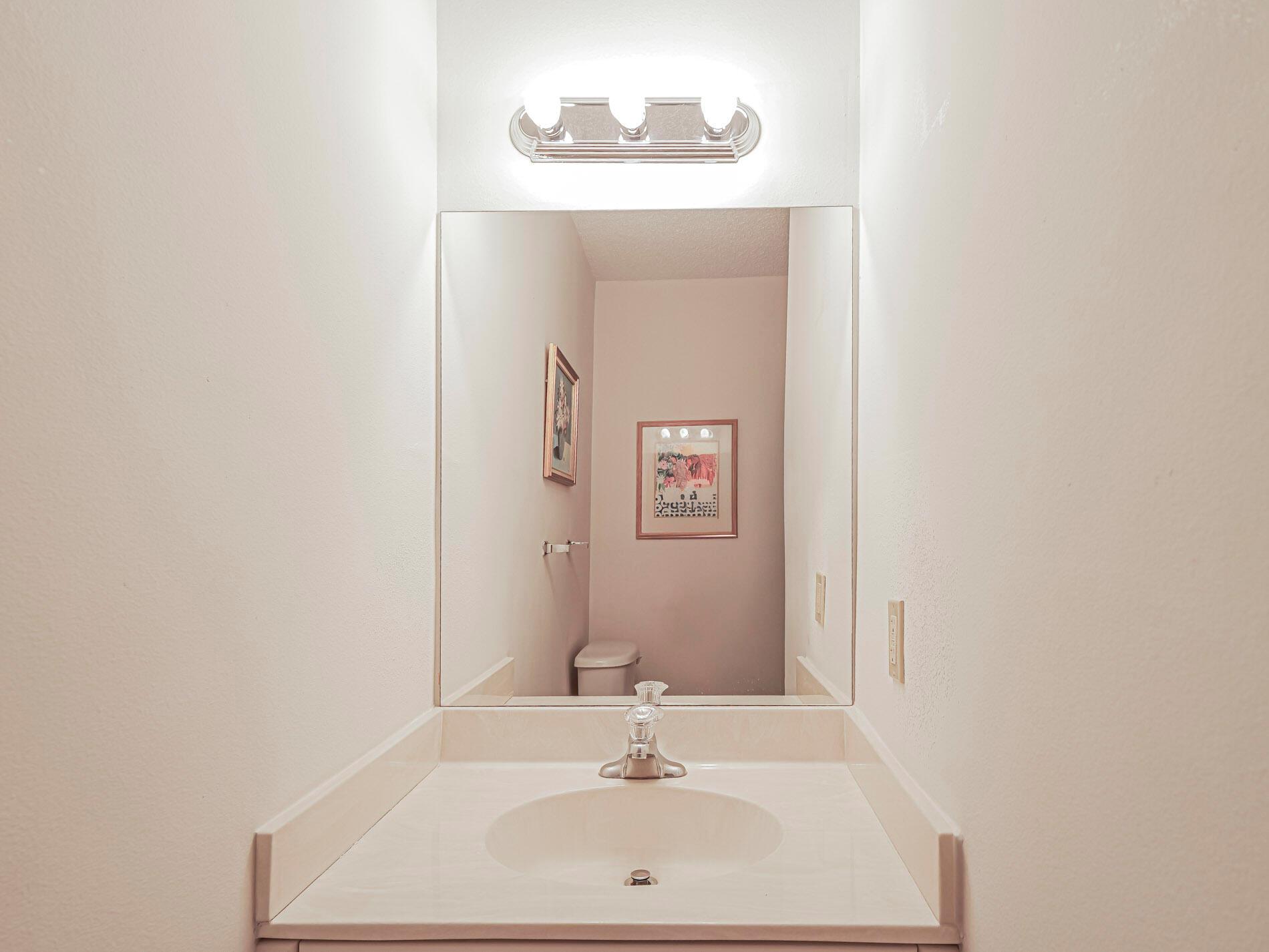 VISTA ROYALE PHASE IV BLD - Residential Lease