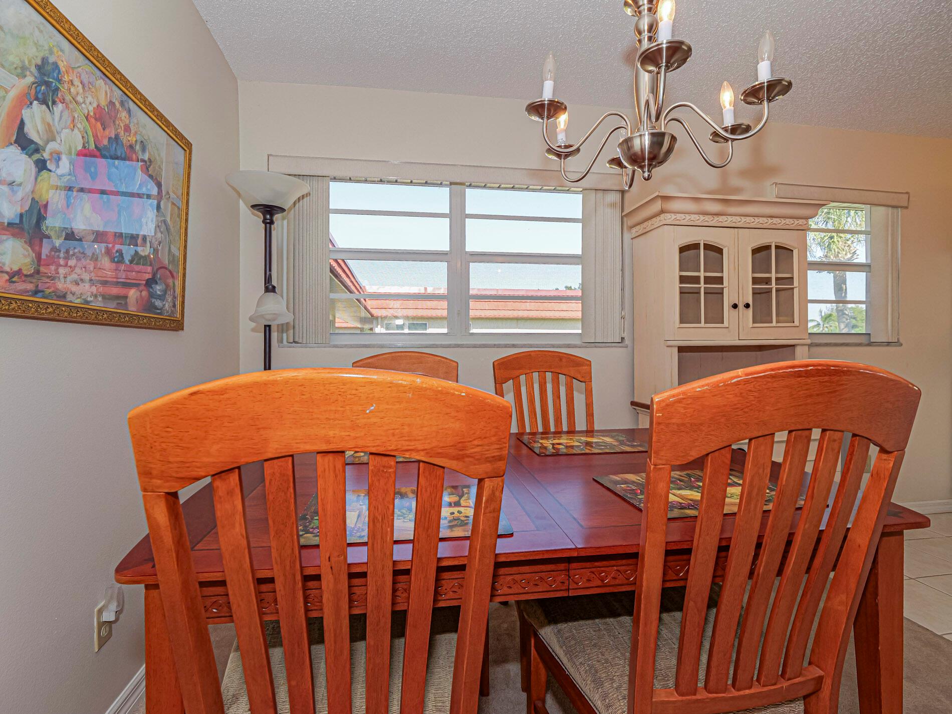 VISTA ROYALE PHASE IV BLD - Residential Lease