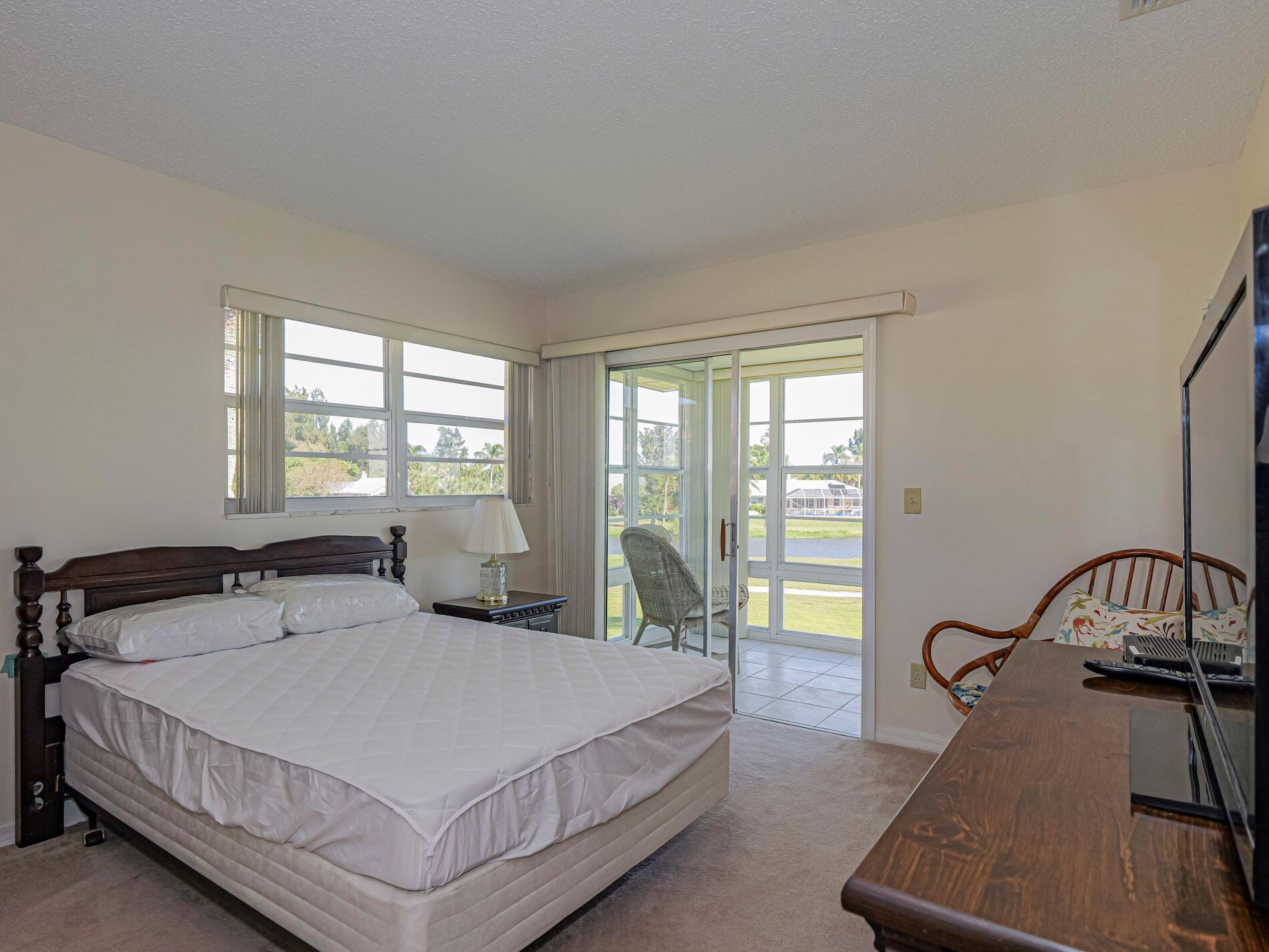 VISTA ROYALE PHASE IV BLD - Residential Lease