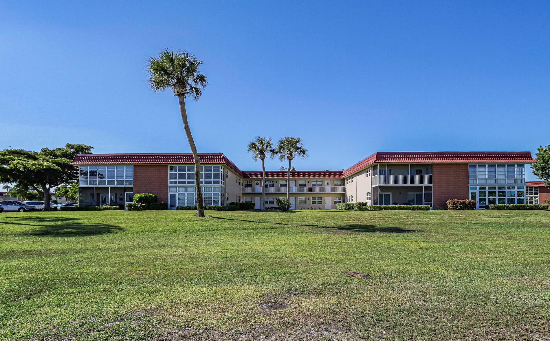 VISTA ROYALE PHASE IV BLD - Residential Lease