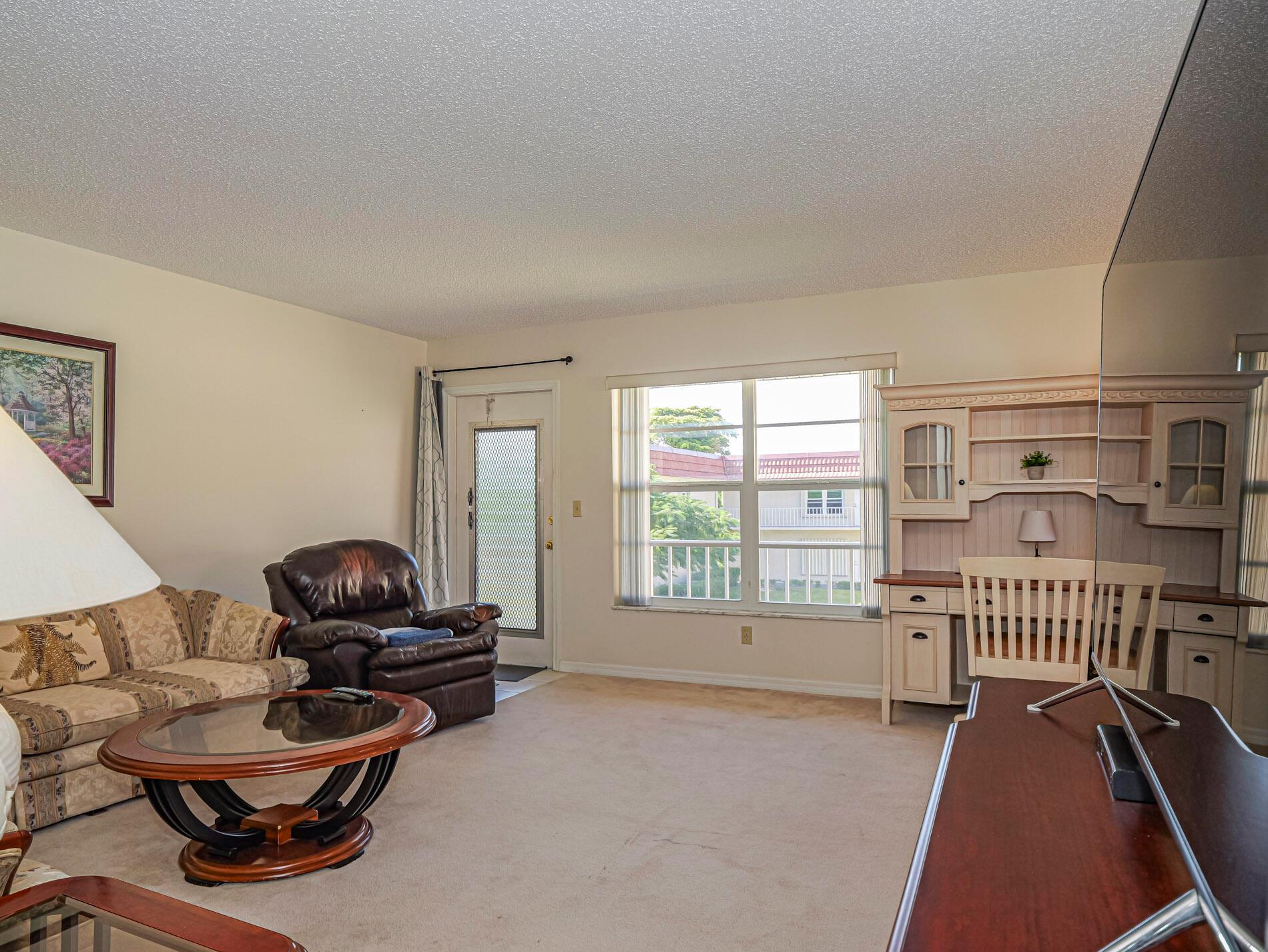 VISTA ROYALE PHASE IV BLD - Residential Lease