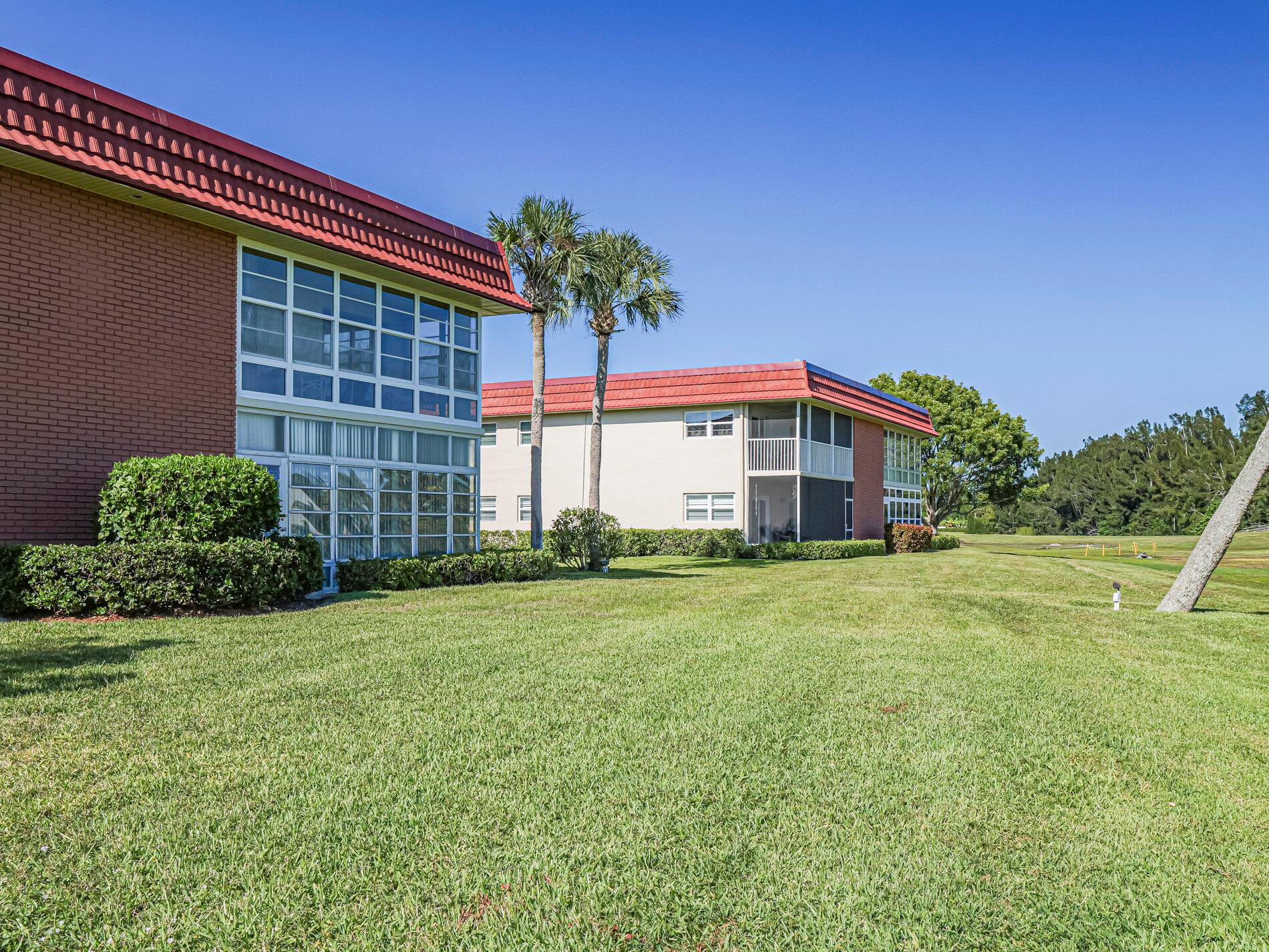 VISTA ROYALE PHASE IV BLD - Residential Lease