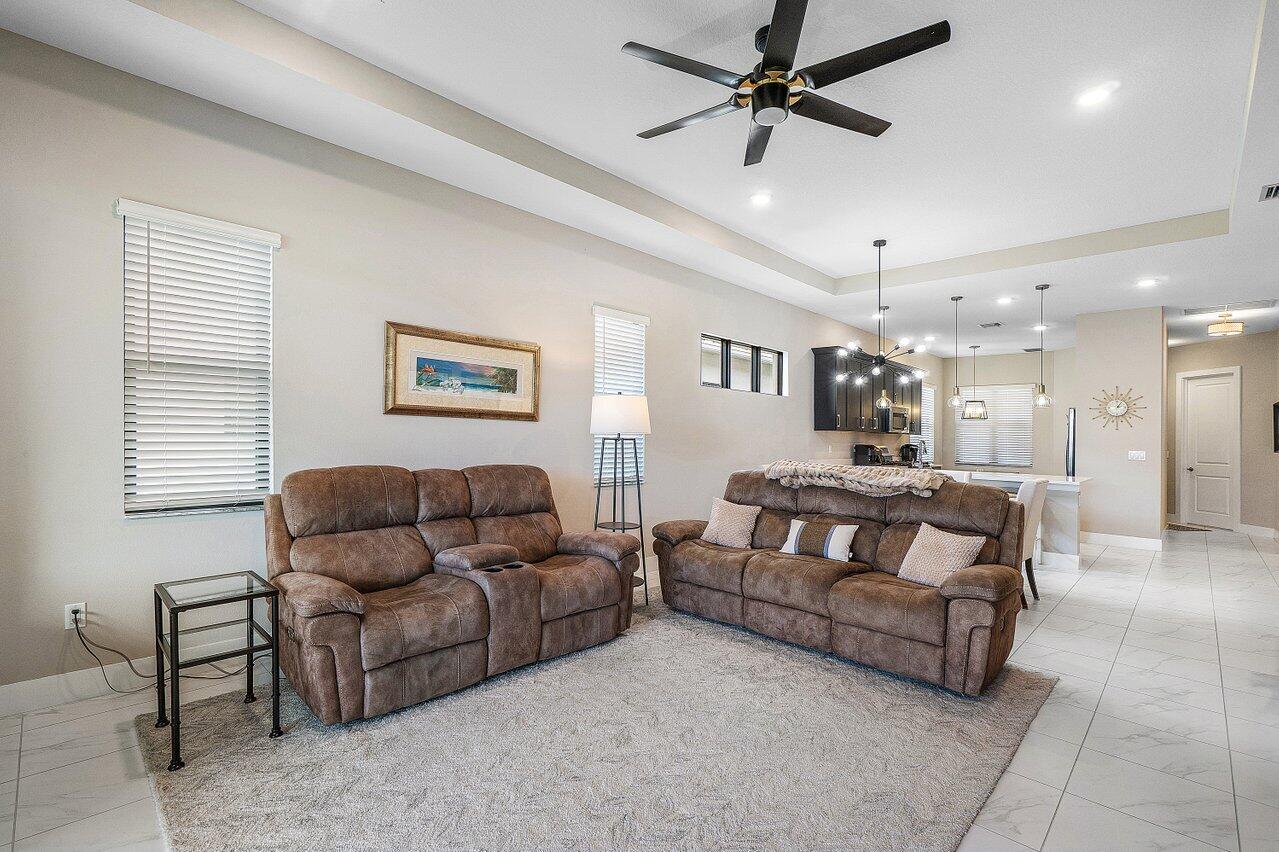 CRESSWIND PALM BEACH - Residential