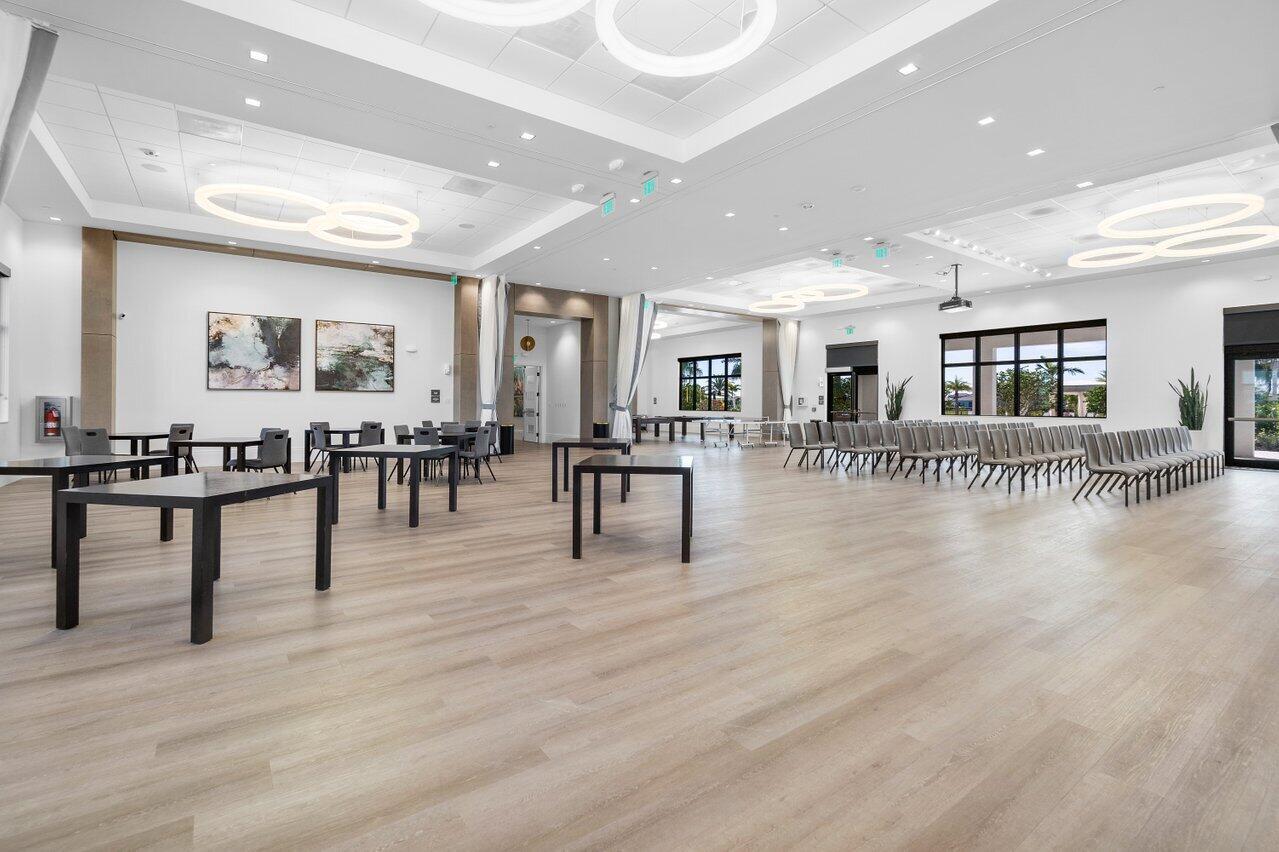 CRESSWIND PALM BEACH - Residential