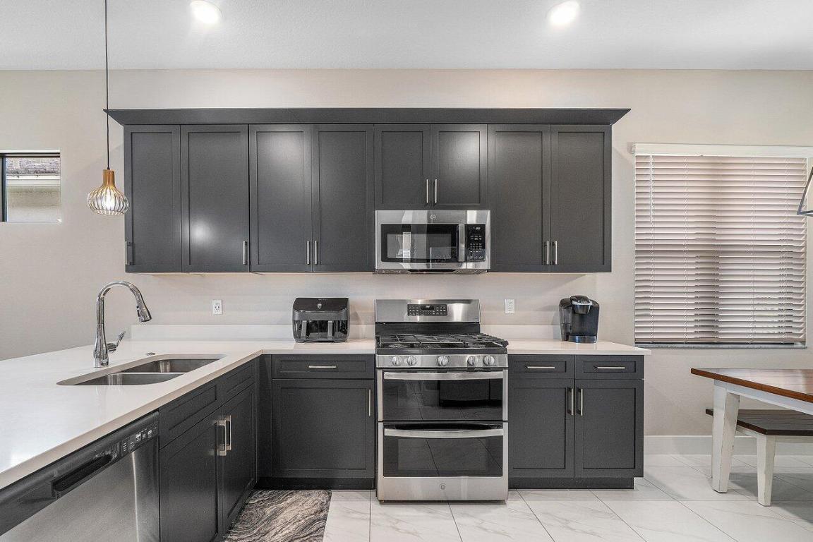 CRESSWIND PALM BEACH - Residential